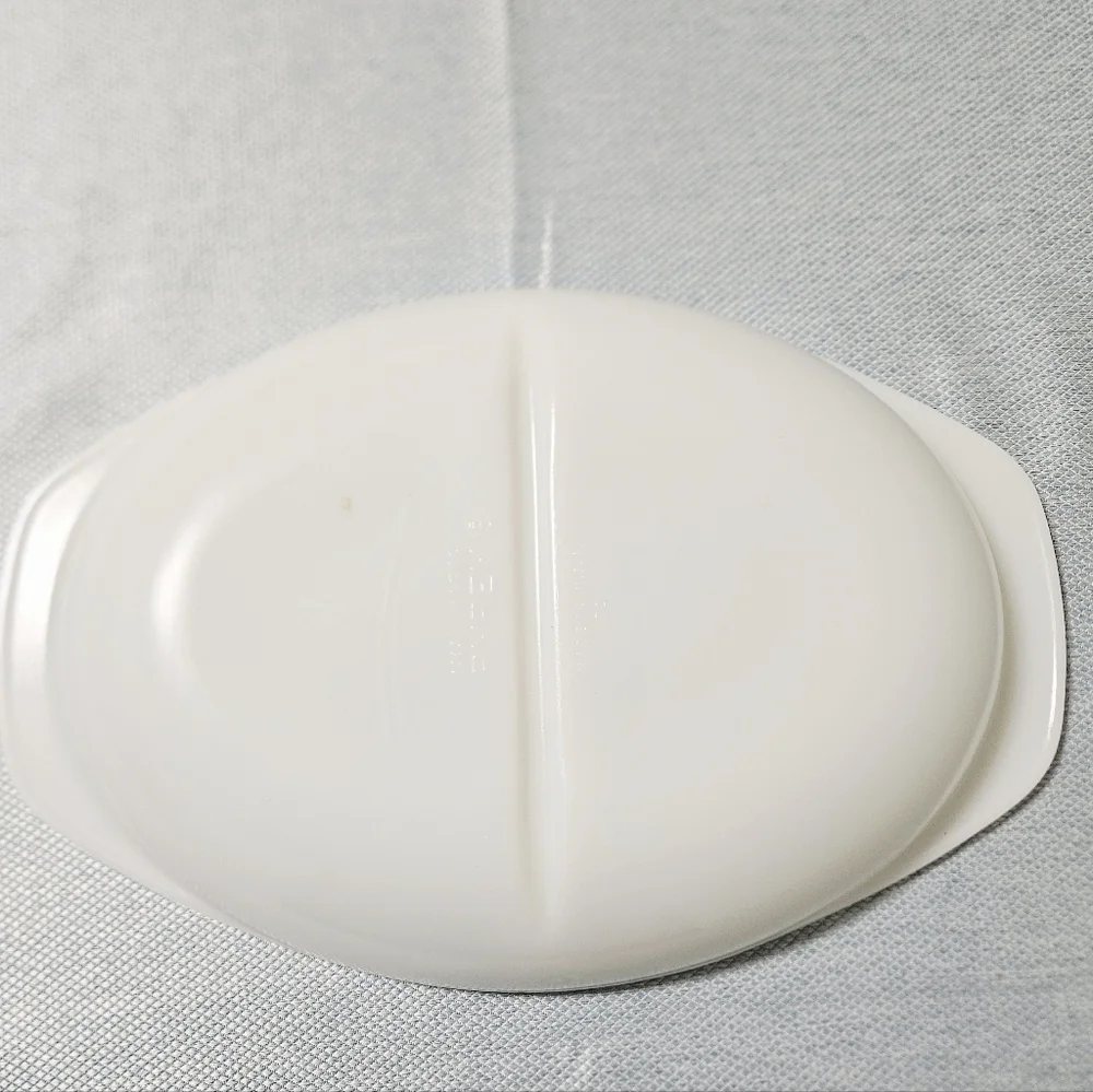 Vintage PYREX 1063 Divided Casserole 1 1/2 Qt. Oval Dish Stoneware USA White 13